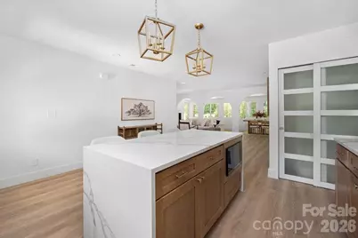 911 E Woodlawn Road, Charlotte, NC 28209 - Photo 7