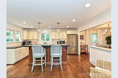 3131 Pinehurst Place, Charlotte, NC 28209 - Photo 9