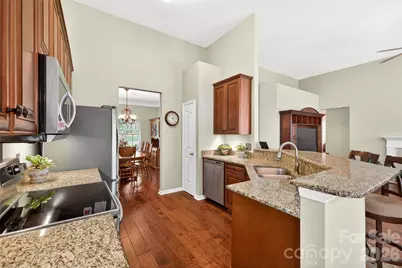 1918 Weighmont Court, Charlotte, NC 28227 - Photo 5