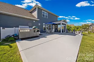 8605 McCullough Club Dr, Fort Mill, SC 29715 - Photo 37