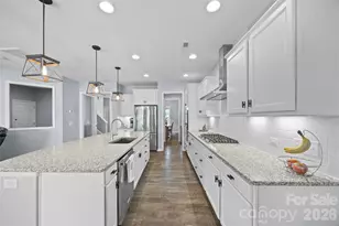 8605 McCullough Club Dr, Fort Mill, SC 29715 - Photo 11