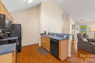 5821 Rowan Way, Charlotte, NC 28214 - Photo 11