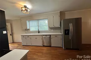 5212 Walter Starnes Pl, Granite Falls, NC 28630 - Photo 3