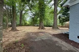 835 Ranch St, Charlotte, NC 28208 - Photo 3