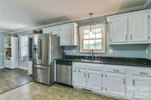 116 Kay Rd, Flat Rock, NC 28731 - Photo 9