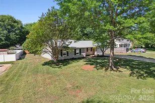 4711 Misty Hill Ln, Gastonia, NC 28056 - Photo 5