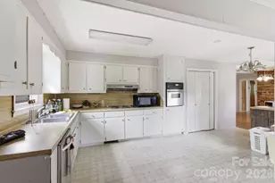 748 Emorywood Ave, Rock Hill, SC 29730 - Photo 13