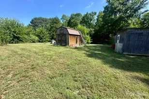 912 Old Hickory Grove Rd, Mount Holly, NC 28120 - Photo 11