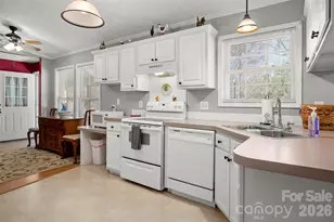 2504 Cottage Ln, Liberty Hill, SC 29074 - Photo 11