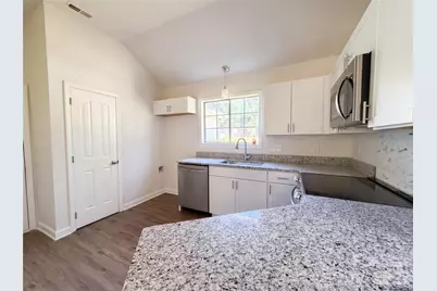 10530 Southern Oak Court, Charlotte, NC 28214 - Photo 7