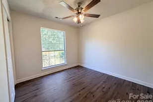 10530 Southern Oak Ct, Charlotte, NC 28214 - Photo 9