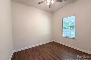 10530 Southern Oak Ct, Charlotte, NC 28214 - Photo 11
