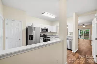 8031 Stoneham Court, Matthews, NC 28105 - Photo 5