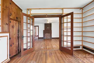 587 Old Hendersonville Hwy, Brevard, NC 28712 - Photo 15