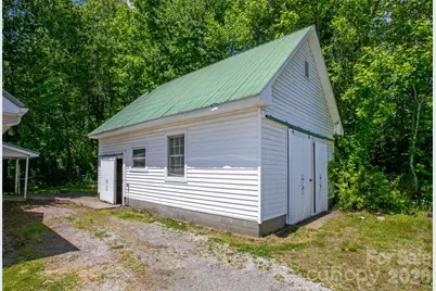 587 Old Hendersonville Highway, Brevard, NC 28712 - Photo 39
