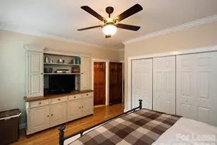 821 E 37th St, Charlotte, NC 28205 - Photo 9