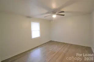 1009 Plymouth St, Gastonia, NC 28054 - Photo 3