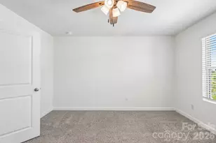 11912 Red Leaf Dr, Charlotte, NC 28215 - Photo 31