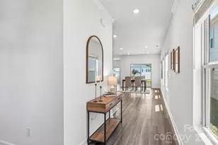 11912 Red Leaf Dr, Charlotte, NC 28215 - Photo 5