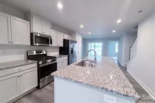 124 Kristin Vw Ln, Troutman, NC 28166 - Photo 3