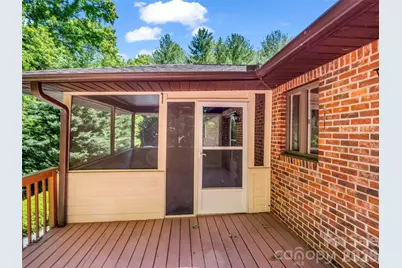 156 Deer Run, Hendersonville, NC 28739 - Photo 13