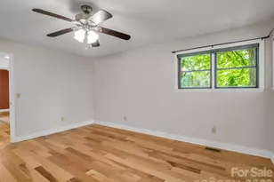 156 Deer Run, Hendersonville, NC 28739 - Photo 17