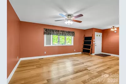 156 Deer Run, Hendersonville, NC 28739 - Photo 5