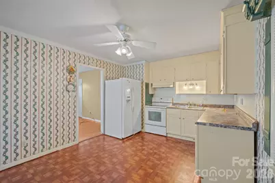 1329 Landsdowne Drive, Conover, NC 28613 - Photo 15