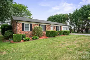 1329 Landsdowne Dr, Conover, NC 28613 - Photo 3