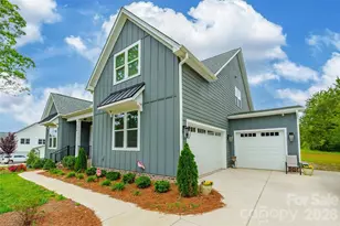 310 Triple Ponds Ct, Clover, SC 29710 - Photo 1