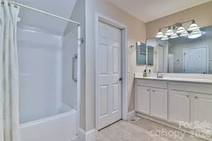 11 Outlook Cir, Swannanoa, NC 28778 - Photo 23