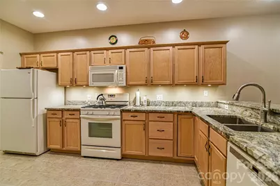 11 Outlook Circle, Swannanoa, NC 28778 - Photo 11