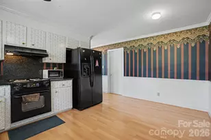 6300 Idlebrook Dr, Charlotte, NC 28212 - Photo 9