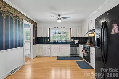 6300 Idlebrook Drive, Charlotte, NC 28212 - Photo 11
