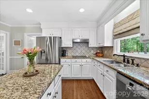 10216 Hollybrook Dr, Charlotte, NC 28277 - Photo 23