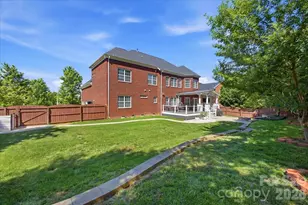 1825 Laveta Rd, Charlotte, NC 28269 - Photo 37