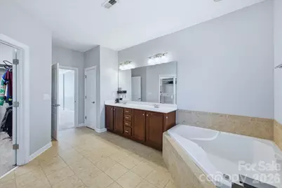 1825 Laveta Road, Charlotte, NC 28269 - Photo 21