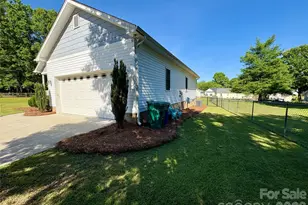 106 Hilltop St, Stanfield, NC 28163 - Photo 3