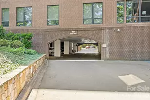 922 Cherokee Rd, Charlotte, NC 28207 - Photo 23