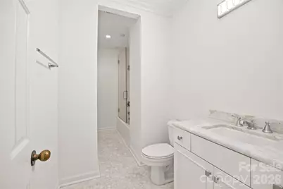 922 Cherokee Road, Charlotte, NC 28207 - Photo 17