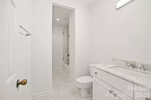 922 Cherokee Rd, Charlotte, NC 28207 - Photo 17