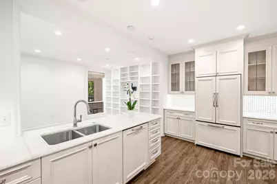 922 Cherokee Road, Charlotte, NC 28207 - Photo 3