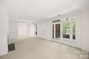 922 Cherokee Rd, Charlotte, NC 28207 - Photo 9