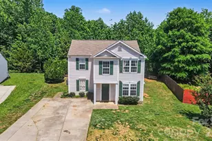 9306 Tiger Lily Ln, Charlotte, NC 28215 - Photo 3