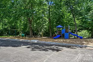 9306 Tiger Lily Ln, Charlotte, NC 28215 - Photo 35