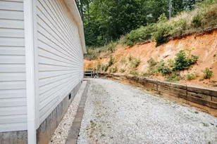 9 Bent Twig Dr, Old Fort, NC 28762 - Photo 3