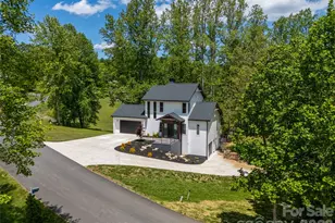 24 Copper Mill Ct, Candler, NC 28715 - Photo 3