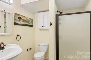 104 Finley St, Hendersonville, NC 28739 - Photo 37
