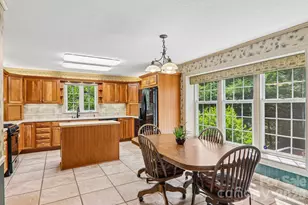 104 Finley St, Hendersonville, NC 28739 - Photo 15