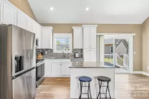 464 Riverwind Dr, Hendersonville, NC 28739 - Photo 11